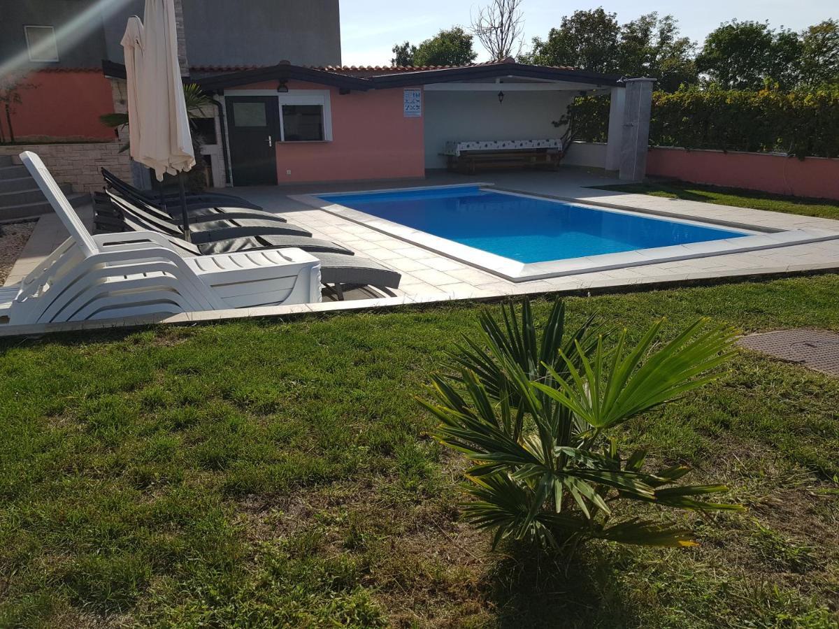 Ferienhaus Bucic Buje Exterior photo